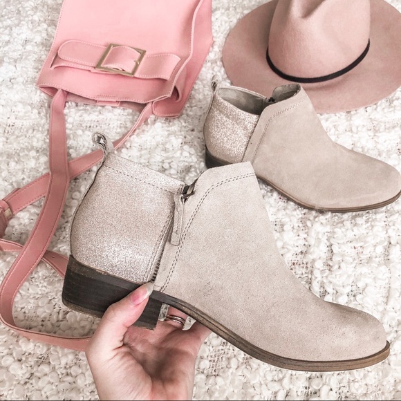 Toms Shoes - 💫HOST PICK💫TOMS NUDE SUEDE AND SHIMMER BOOTIES